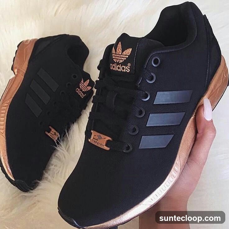 Adidas Sneakers
