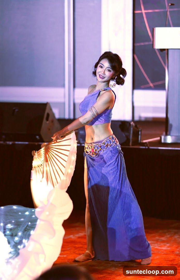 Dancer with Fan