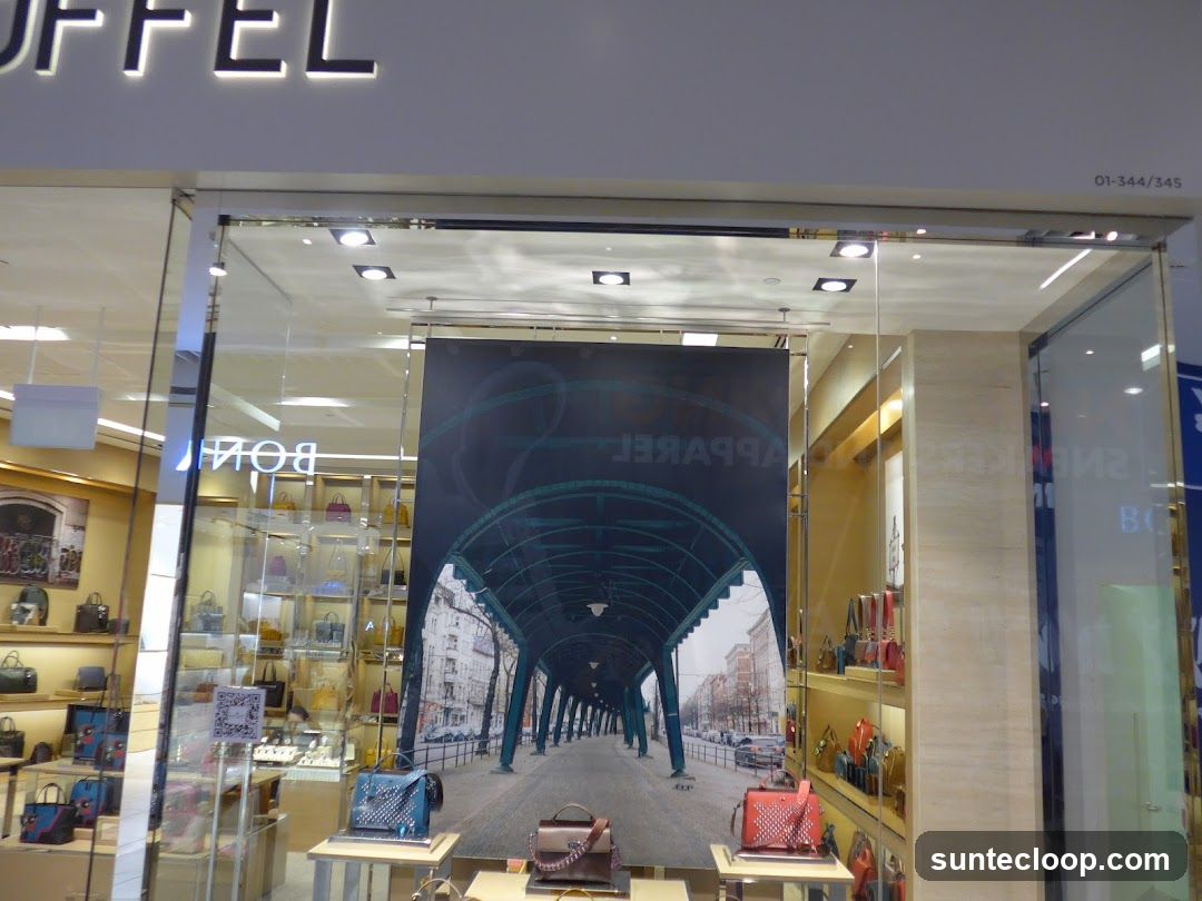 Braun Büffel Suntec City