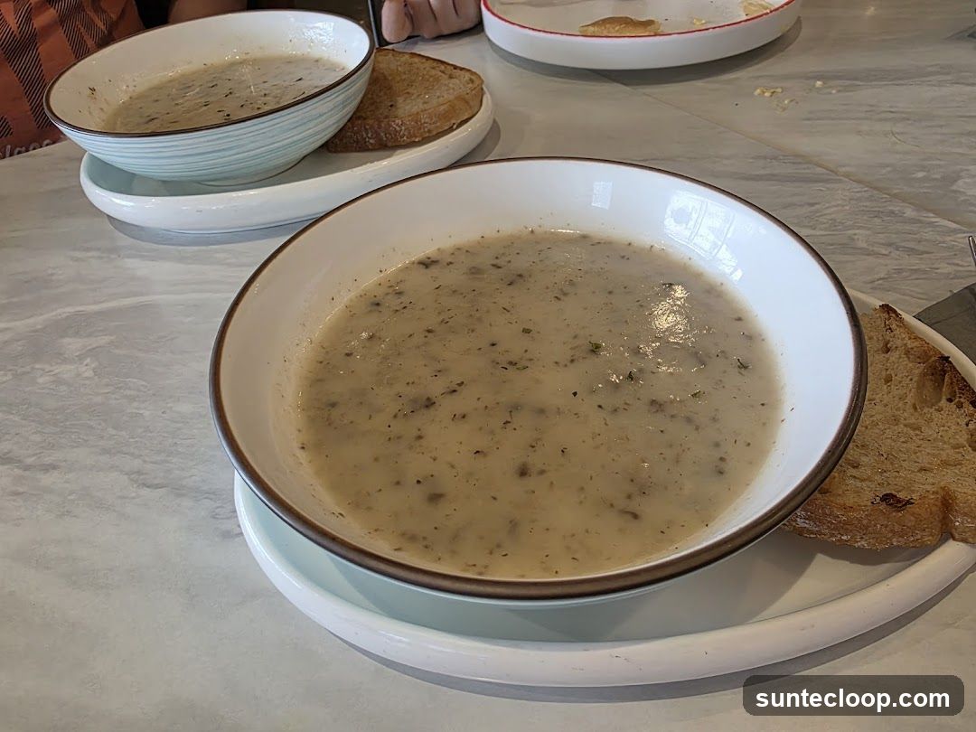 Creamy Mushroom Soup with Toast