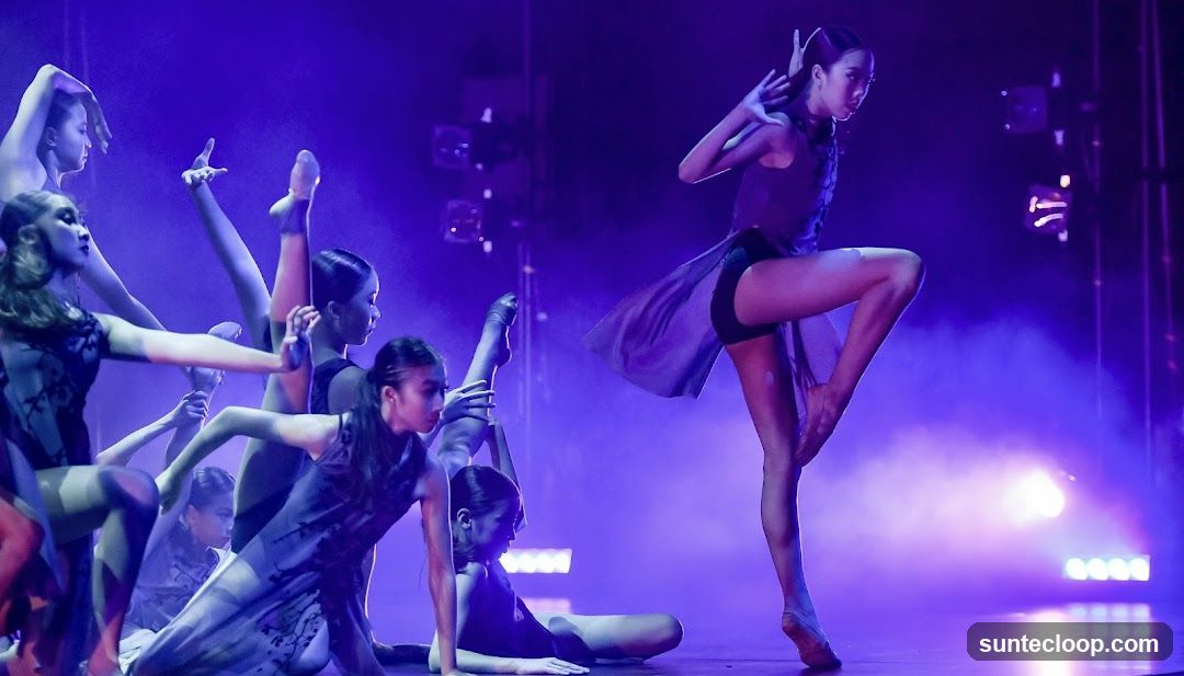 Dancers on Stage