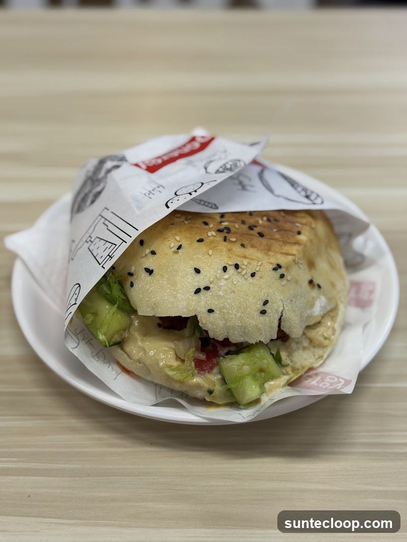 Sandwich with Hummus and Vegetables