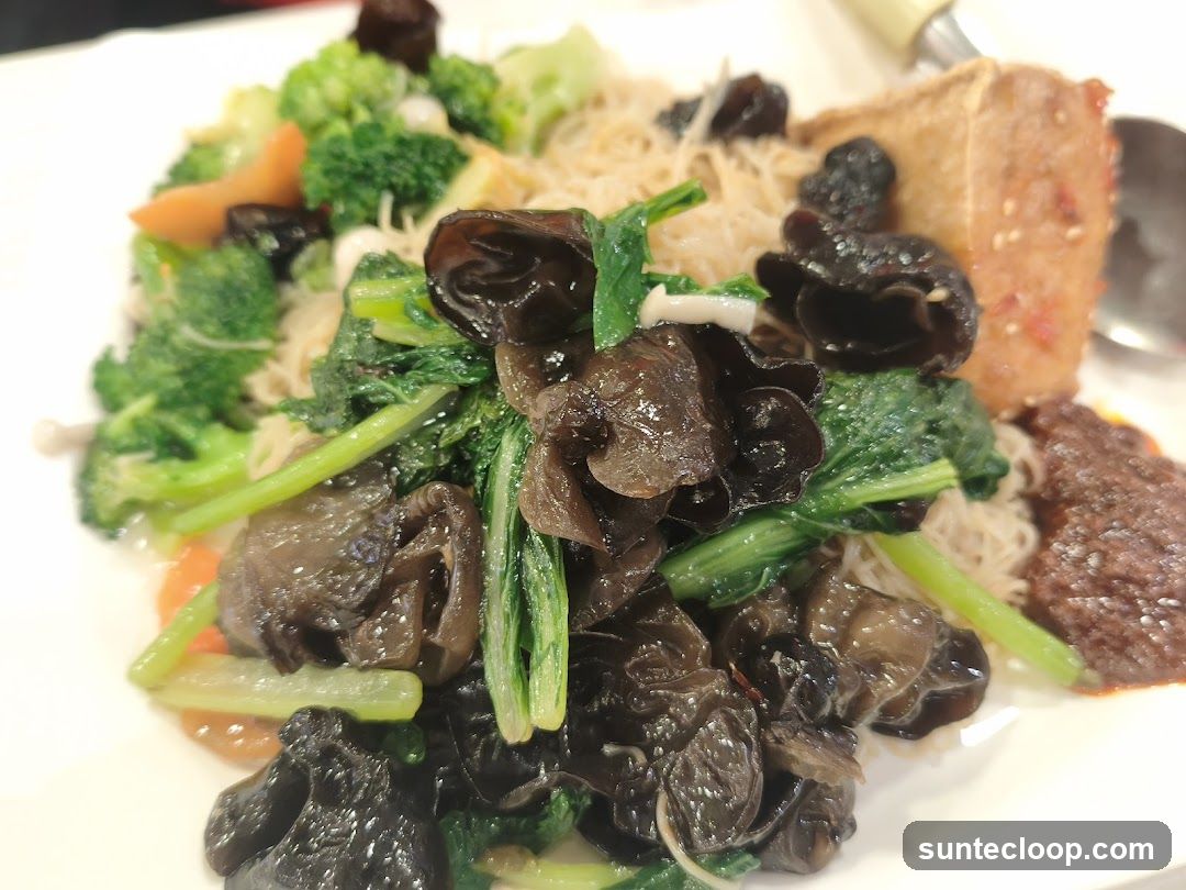Vegetable Stir-fry with Noodles
