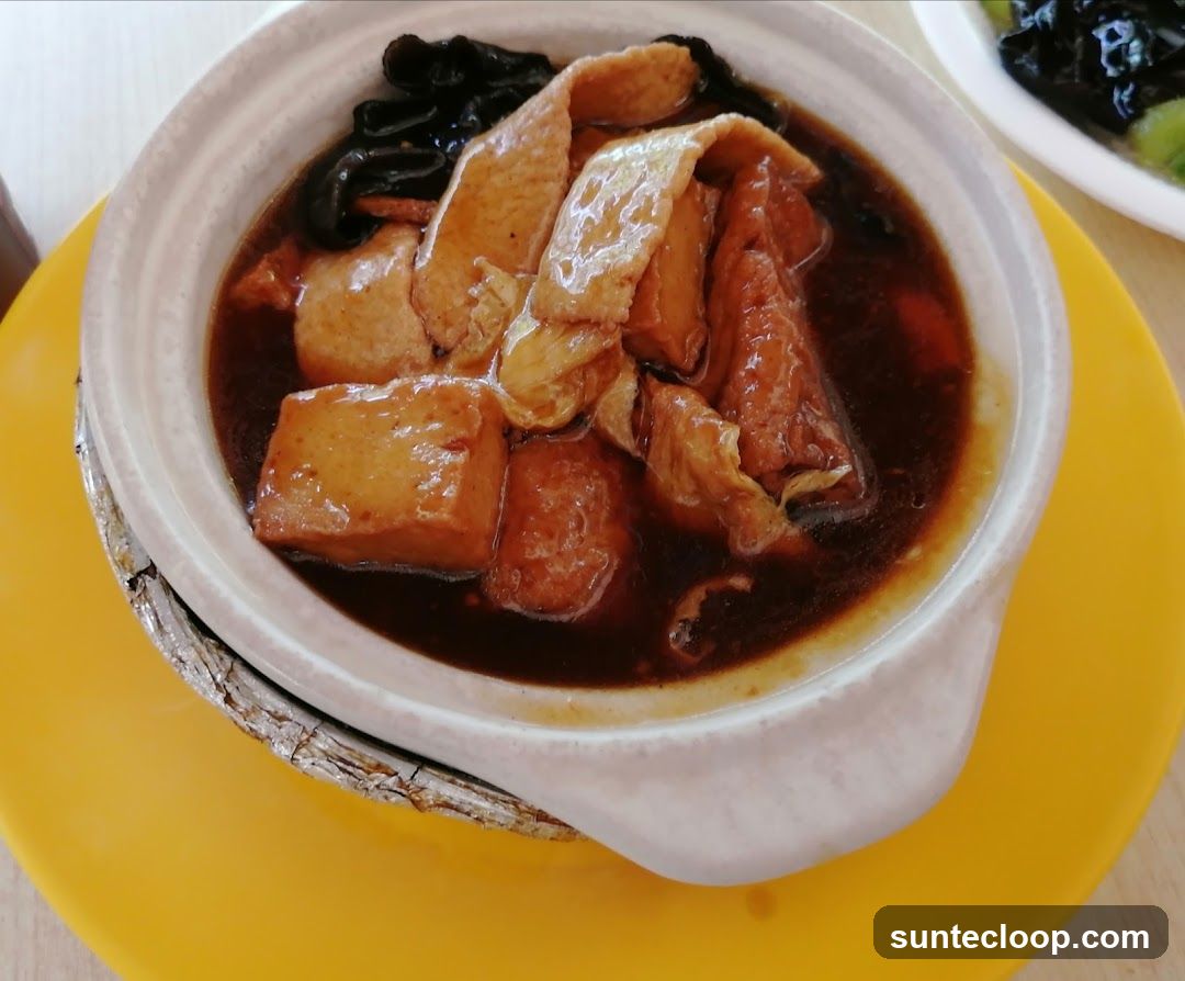Braised Tofu and Wood Ear Mushroom
