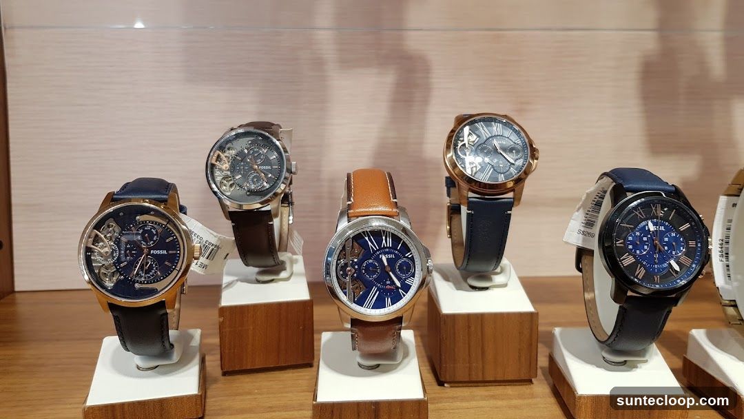 Fossil Watches Display