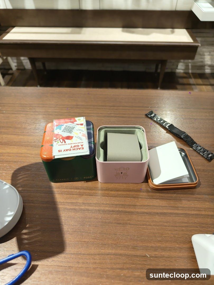 Fossil Watch Packaging