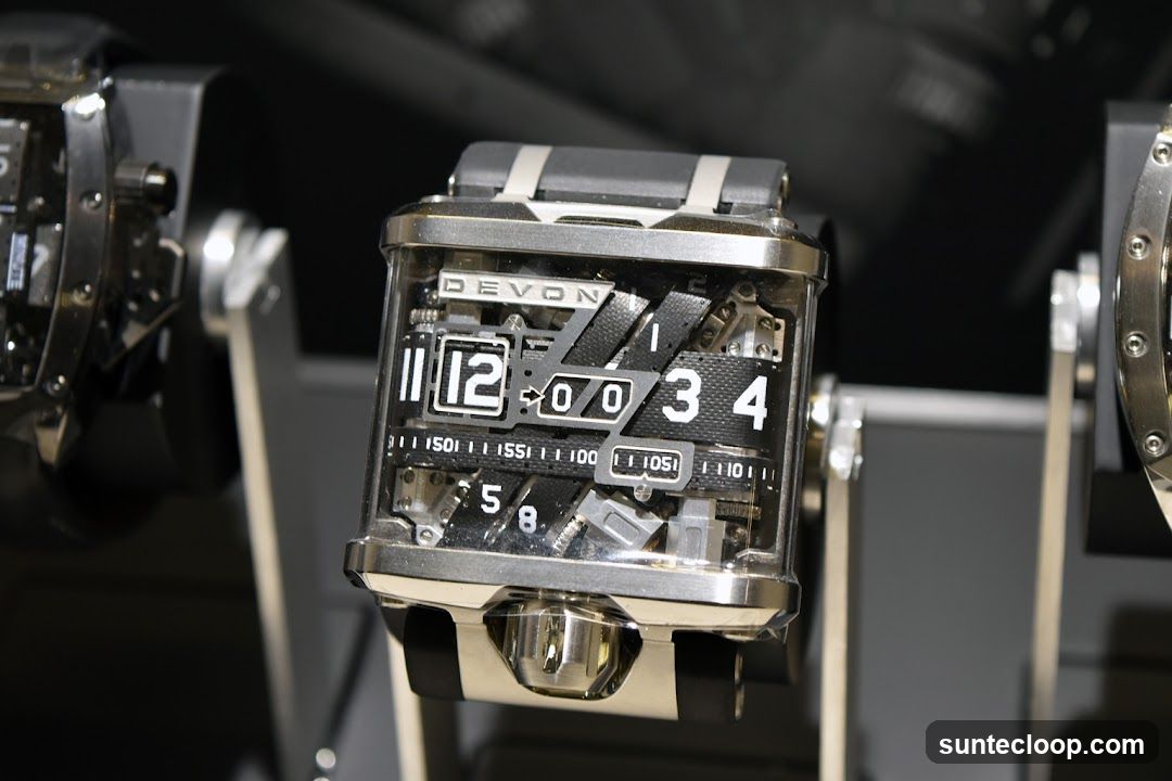Devon Tread 1 Watch