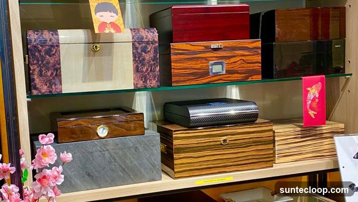 Display of decorative boxes