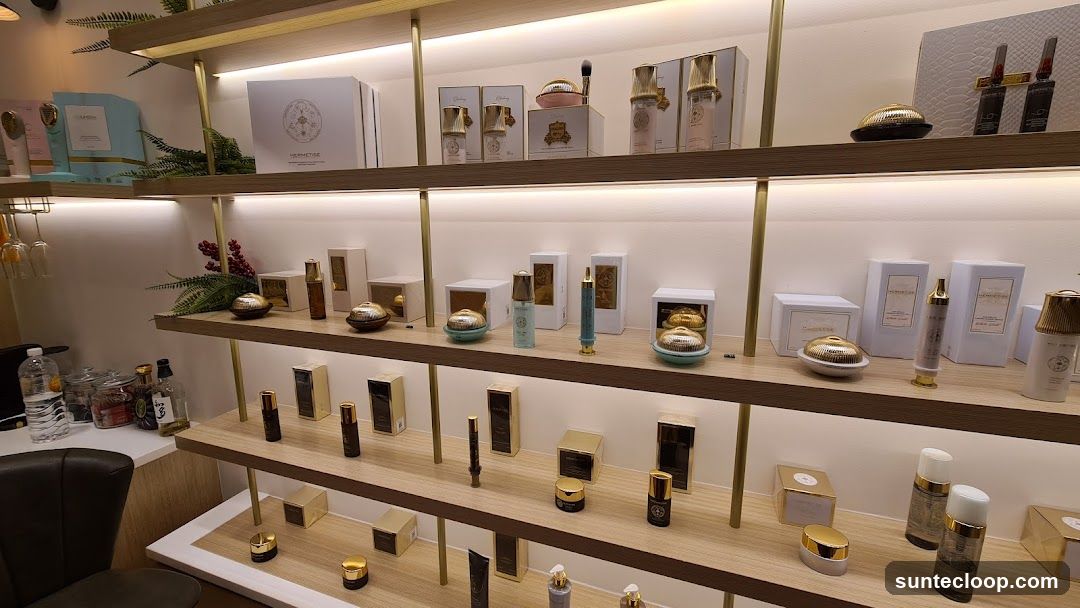 Cosmetic Products Display