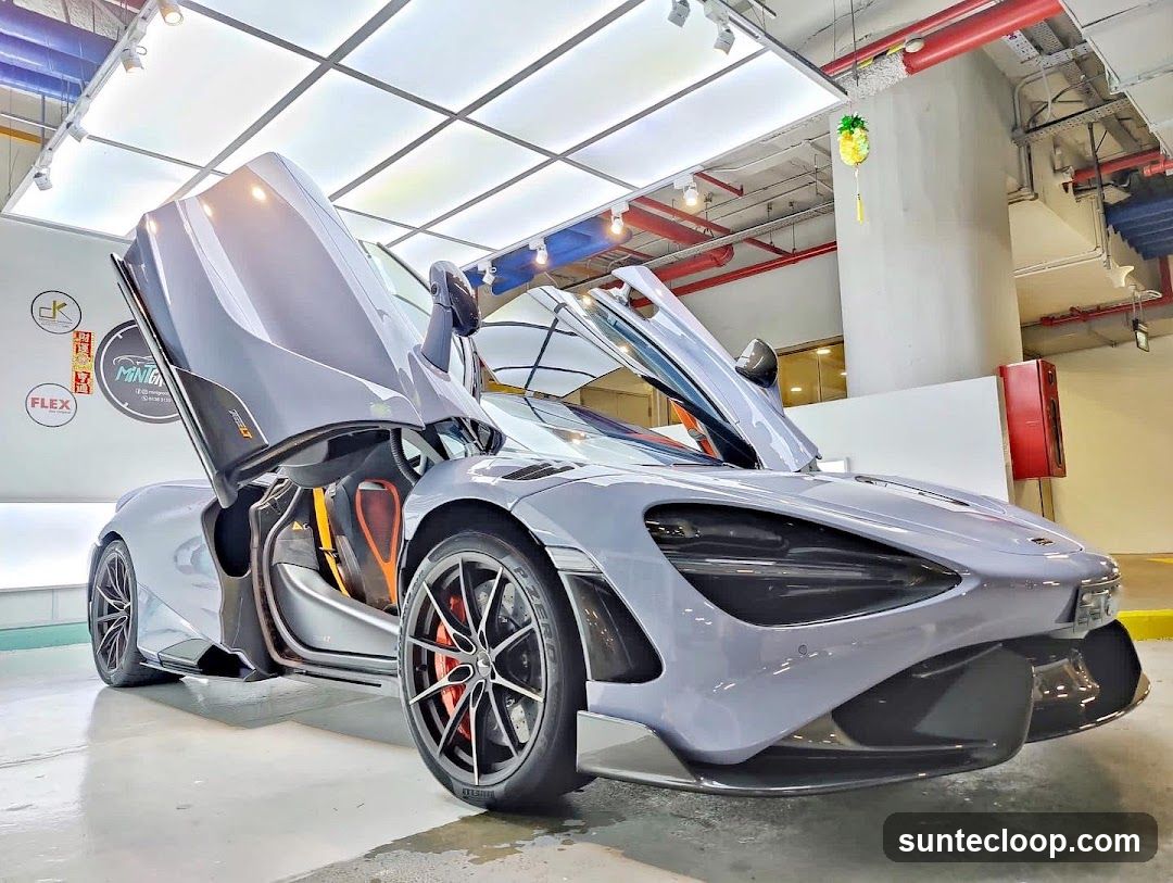 McLaren 765LT