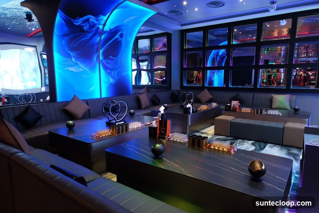 Modern Lounge Seating Area