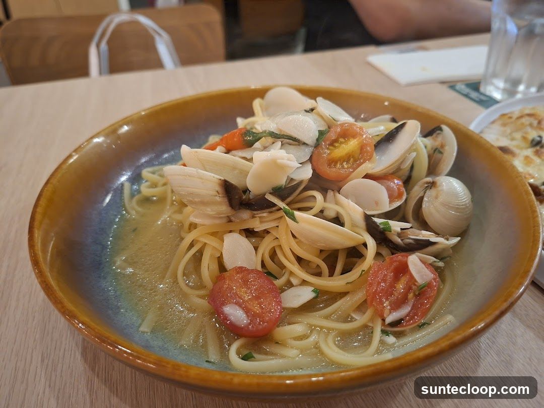 Pasta with Clams and Tomatoes