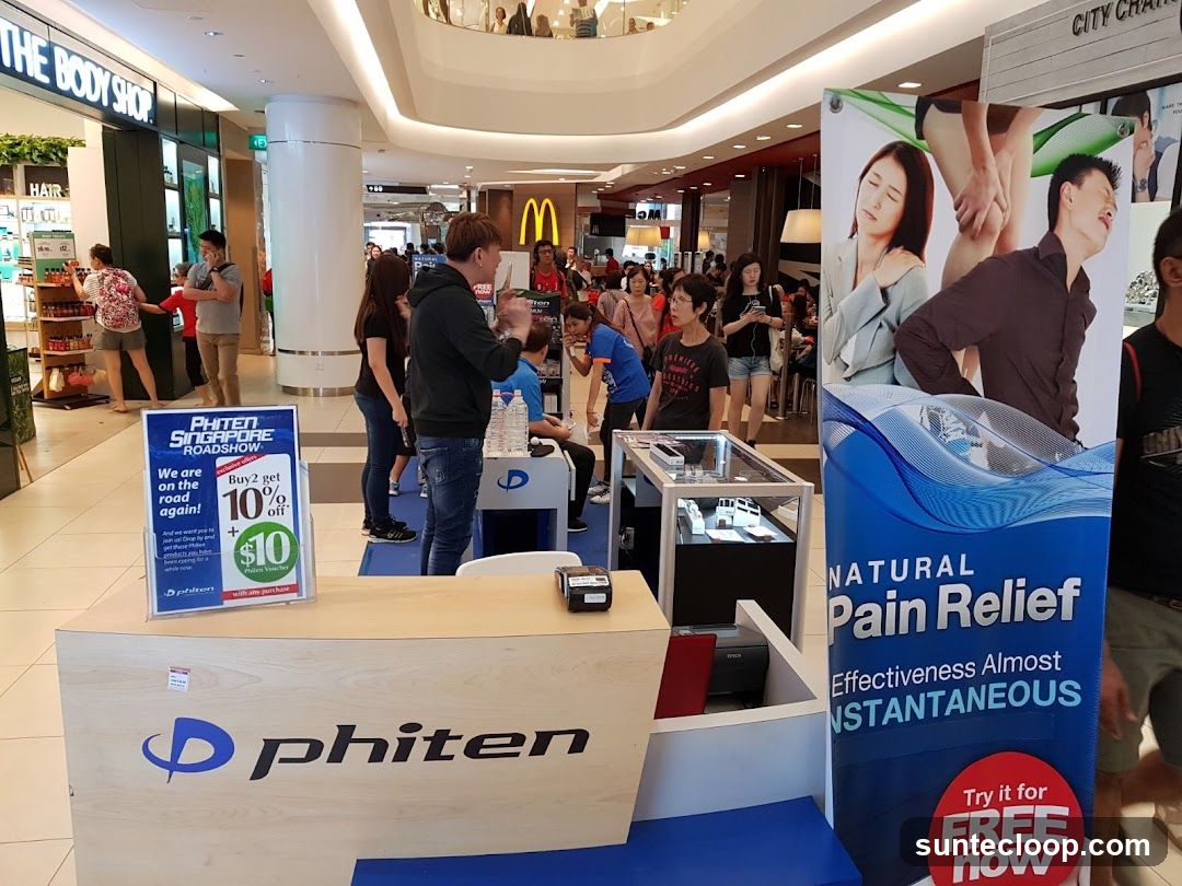 Phiten Roadshow Display