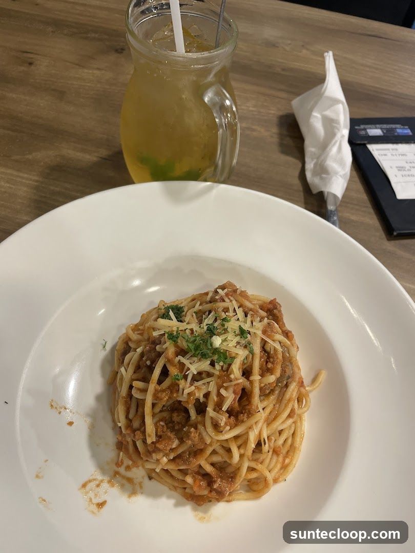 Spaghetti Bolognese and Drink