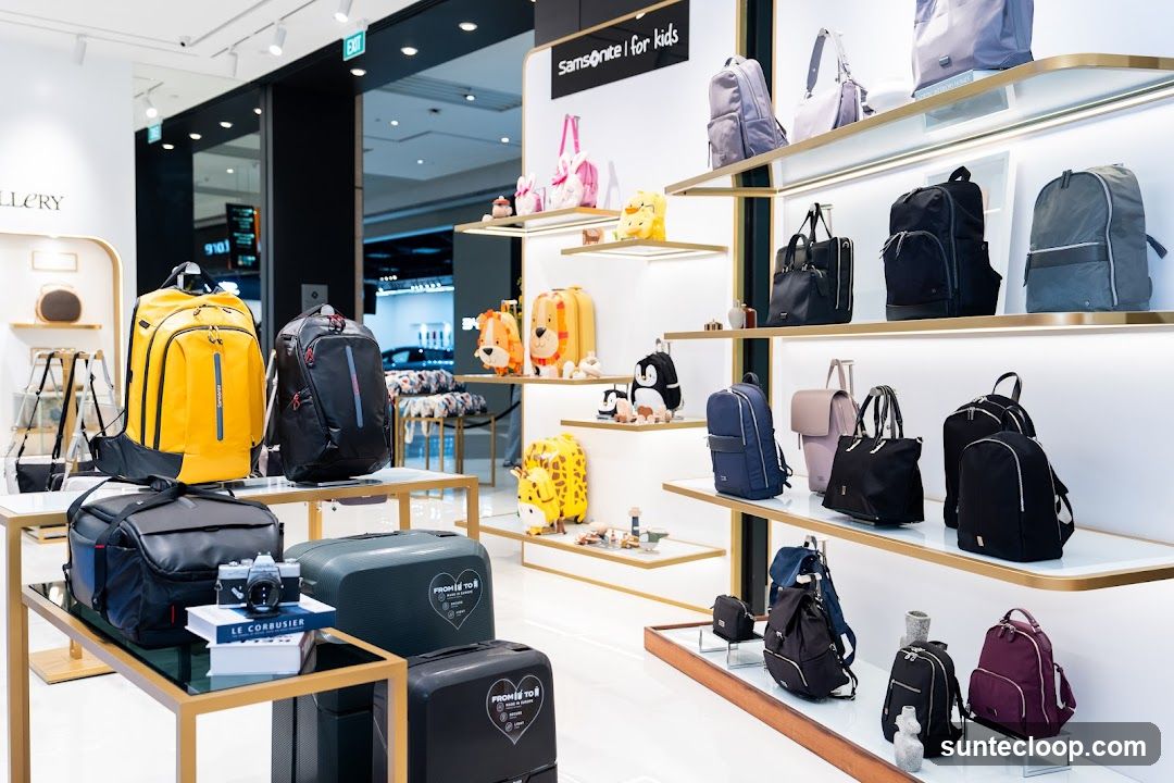 Samsonite Store Display
