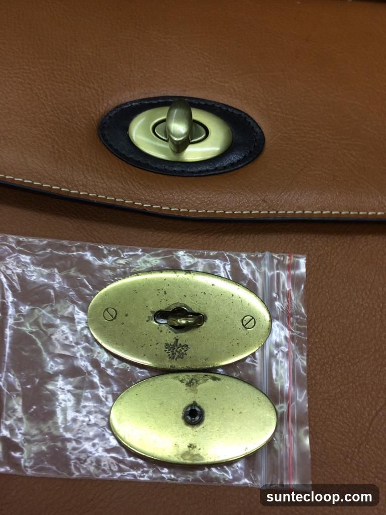 Bag Hardware