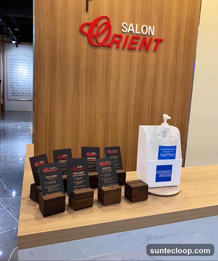 Salon Orient Reception Desk