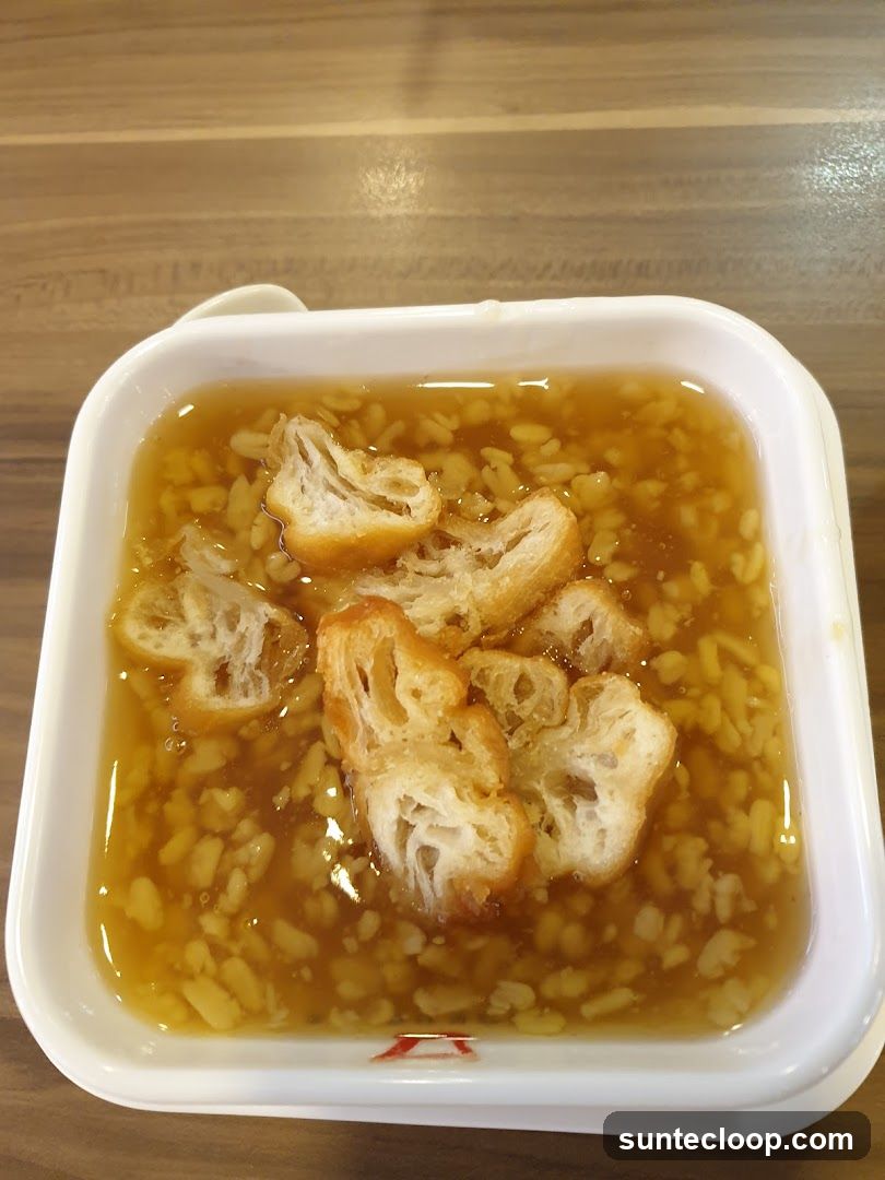 Mung Bean Soup with Fried Dough Sticks