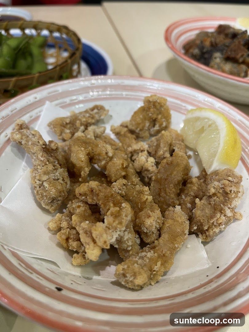 Fried Chicken Bites with Lemon Wedge