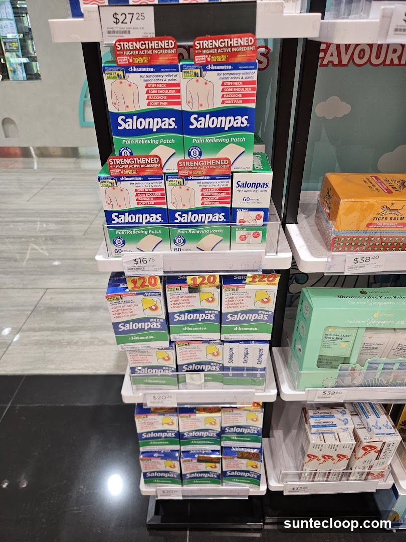 Salonpas Pain Relieving Patches Display