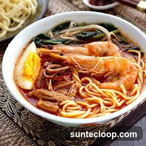 Noodle Soup with Shrimp and Egg