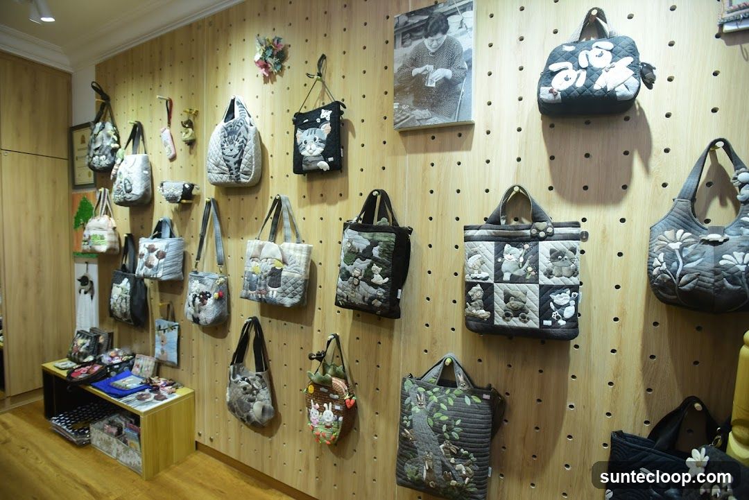 Quilted Bags Display